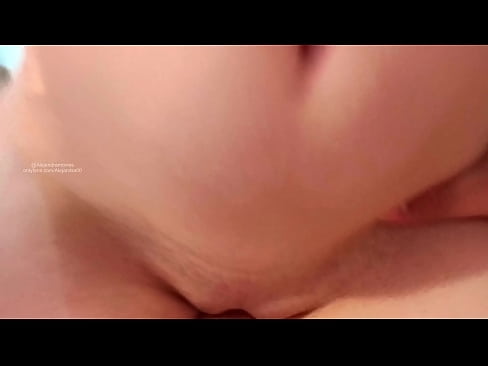 ❤️ 睡在姐姐的房间里，就这样被吵醒了 Porn video❤