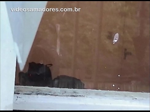 ❤️ 饥渴的男人看着他的女朋友和另一个人在一起，在不打扰这对夫妇的情况下录制了一个性交视频 Porn video❤