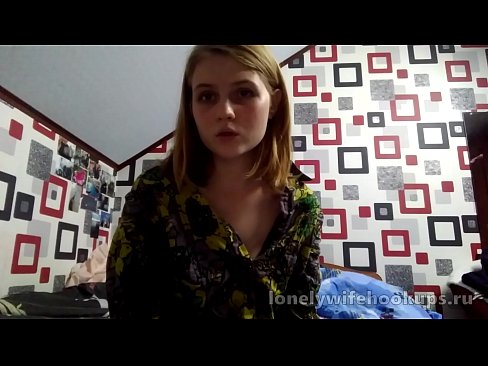 ❤️ 来自俄罗斯的年轻金发碧眼的学生喜欢更大的阴茎。 Porn video❤